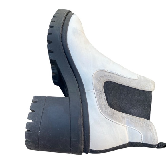 Simply Vera Vera Wang Crested Women's Block Heel Chelsea Boots I Size: 7 - Picture 9 of 16